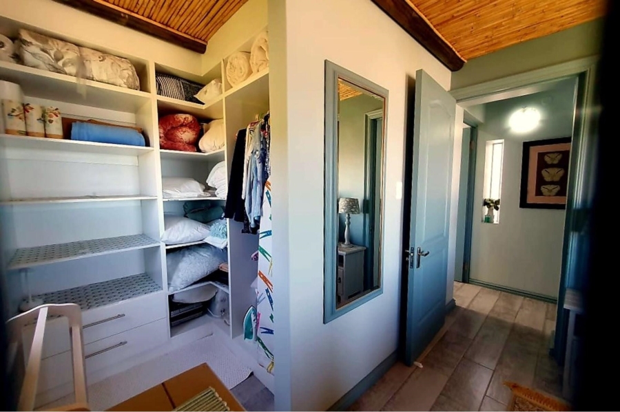 4 Bedroom Property for Sale in Fynbosstrand Western Cape